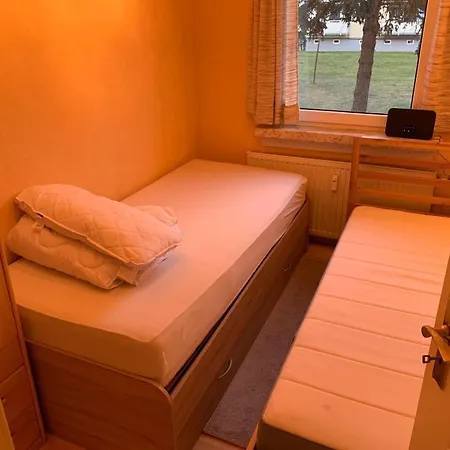 Appartamento In Schwerin, Ferienwohnung, Moebliert F 4 Personen Schwerin (Mecklenburg-Vorpommern)